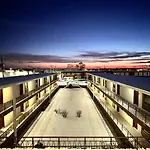 B\'More Inn Motel