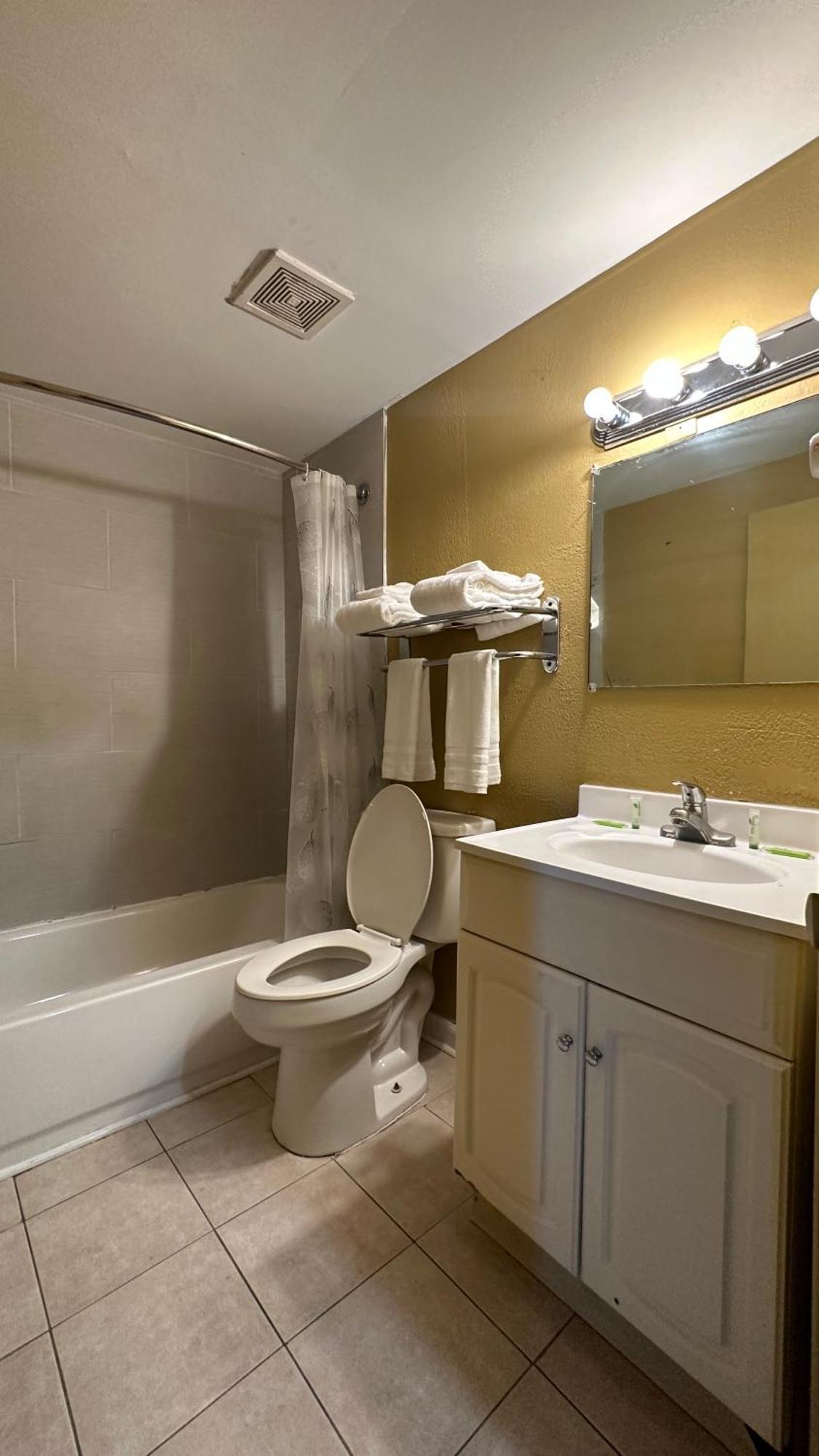 Hotel B'more Baltimore